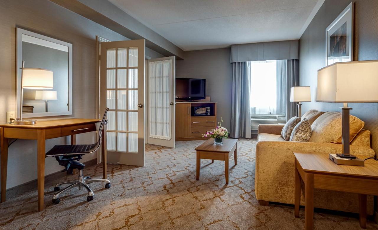 Monte Carlo Inn Vaughan Suites Ngoại thất bức ảnh